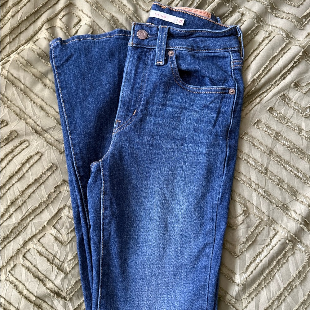 Levi's Straight Leg Blue Jeans